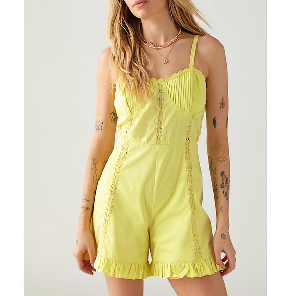 NWT UO Ruffle Lace Pastel Bustier Romper - Picture 1 of 4